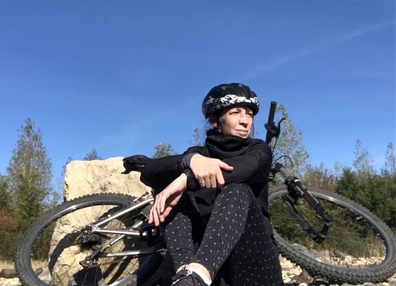 Marina Mück mit Mountain Bike