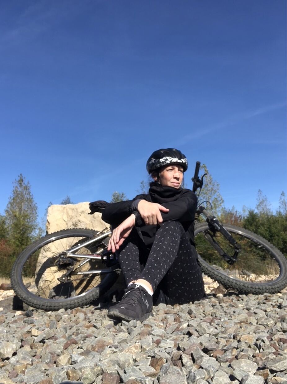 Marina Mück mit Mountain Bike Marina Mück mit Mountain Bike