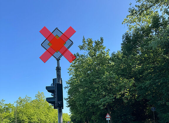 Vorfahrtsschild runter von der Fußgängerampel