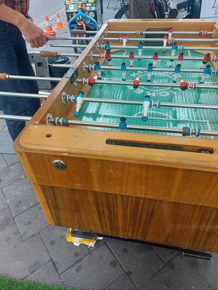 No-Parking Day Düren, Kicker No-Parking Day Düren, Keine Chance im Kickern